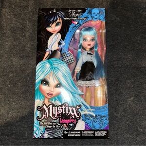 Mystixx Vampires 2012 RARE NIB